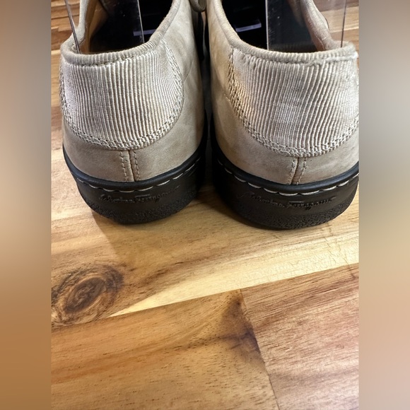 Salvatore Ferragamo Sport Italy Women’s Sneaker Size 7 1/2 - Picture 5 of 16